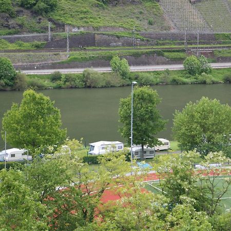 Haus Flora - Ferienwohnungen Cochem Eksteriør bilde