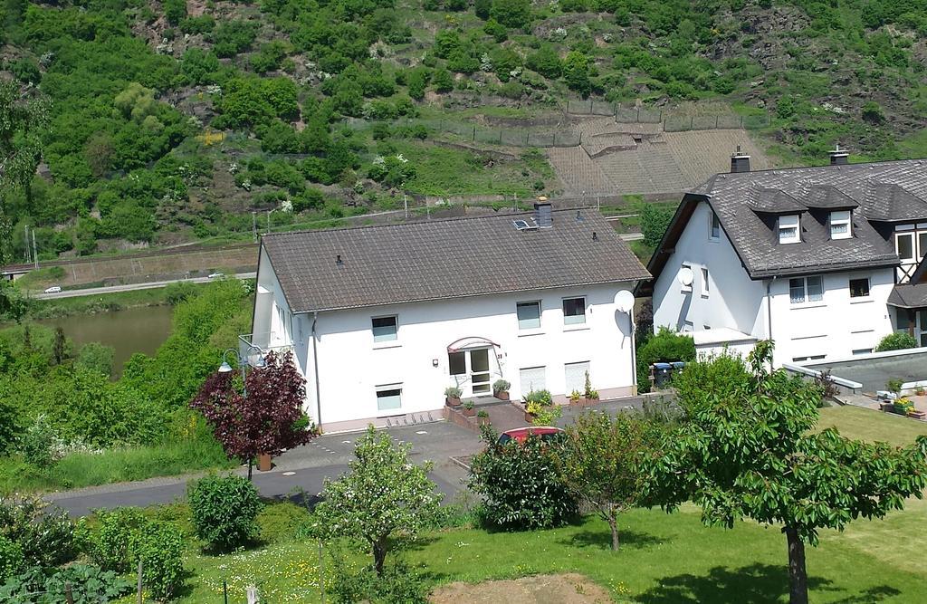 Haus Flora - Ferienwohnungen Cochem Eksteriør bilde